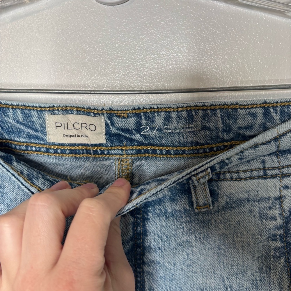 Pilcro Jeans - Lonnie Cuffed High Rise Straight Leg. 
Lighter Wash, Blue Denim. - Picture 12 of 15